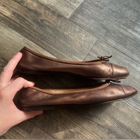 BRONZE CHANEL BALLET FLATS- SIZE 9 - Picture 2 of 5